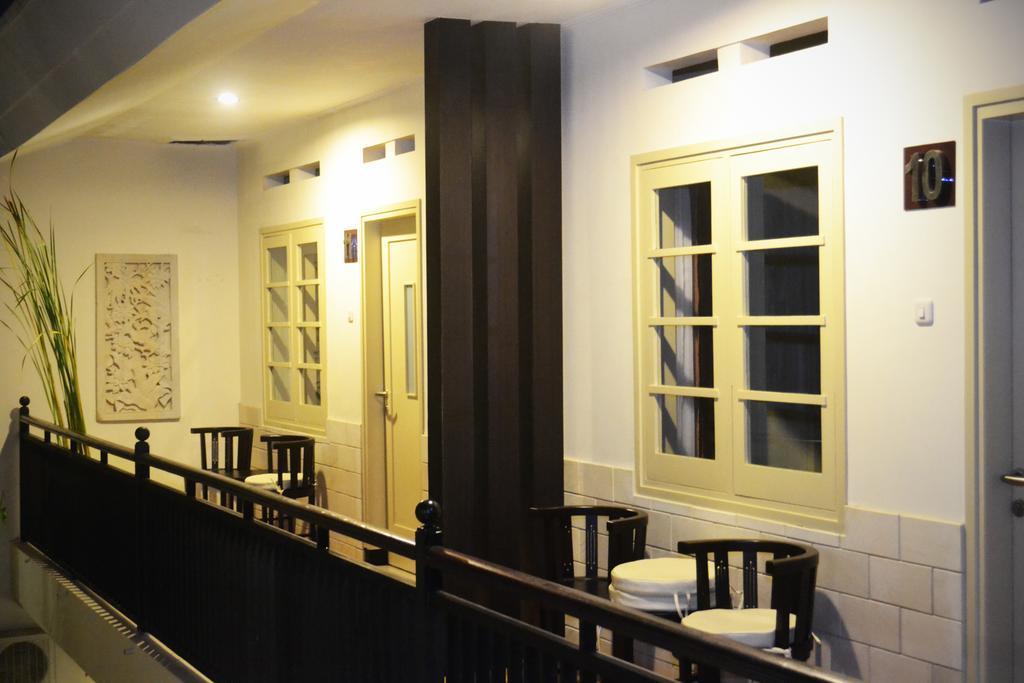 Srikandi Guesthouse มะลัง ภายนอก รูปภาพ